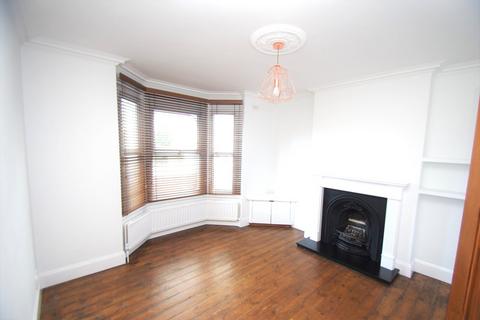 3 bedroom semi-detached house to rent, Bushey Mill Lane, WATFORD, WD24