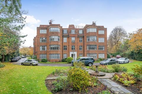 3 bedroom flat for sale, Portsmouth Road, Putney