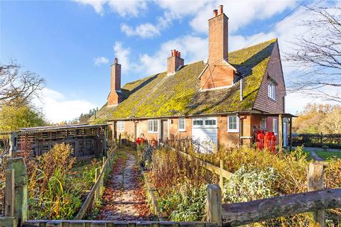 3 bedroom semi-detached house to rent, Selsfield Road, West Hoathly, East Grinstead, West Sussex, RH19