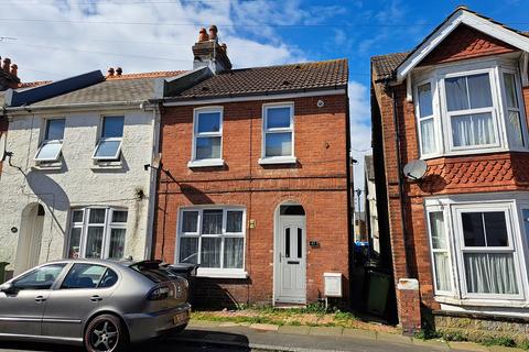 2 bedroom end of terrace house to rent, Melbourne Road, Eastbourne BN22