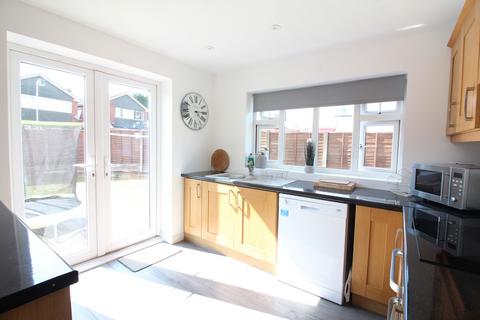 21 Wolverhampton Road, Kingswinford, DY6 7HY