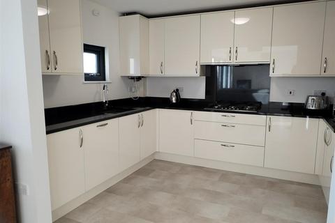 2 bedroom apartment for sale, St Margarets Court, Marina, Swansea