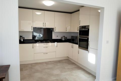 2 bedroom apartment for sale, St Margarets Court, Marina, Swansea