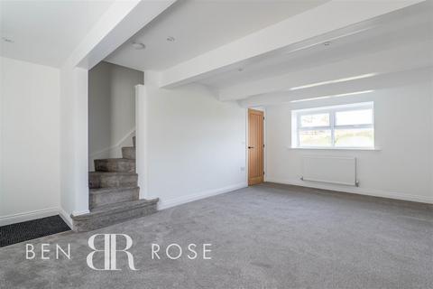 231 Blackburn Road, Wheelton, Chorley, PR6 8EY