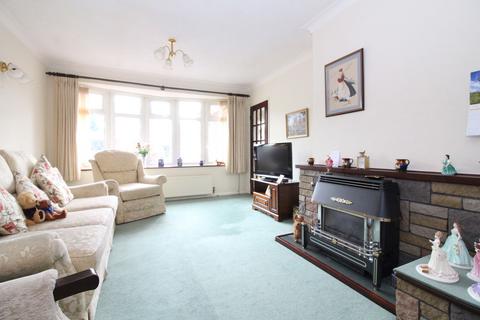22 Berkeley Drive, Kingswinford, DY6 9DT