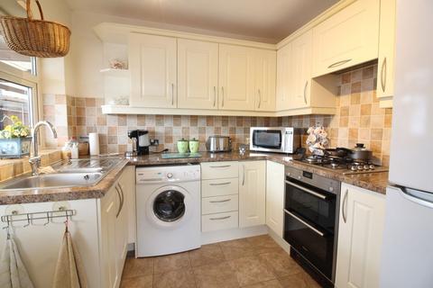 22 Berkeley Drive, Kingswinford, DY6 9DT