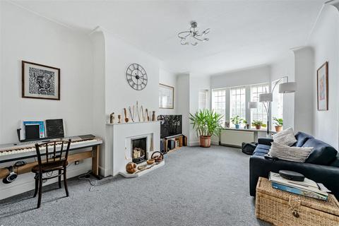 2 bedroom flat for sale, Tudor Close, Belsize Park, NW3