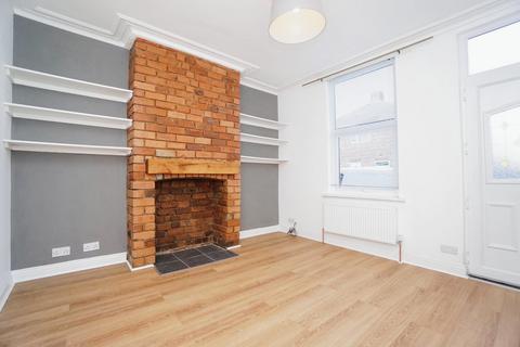 3 bedroom terraced house to rent, St. Thomas Road, Sheffield