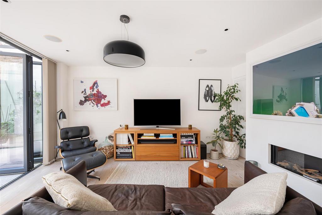 185 C Northchurch Road Hi-11.jpg