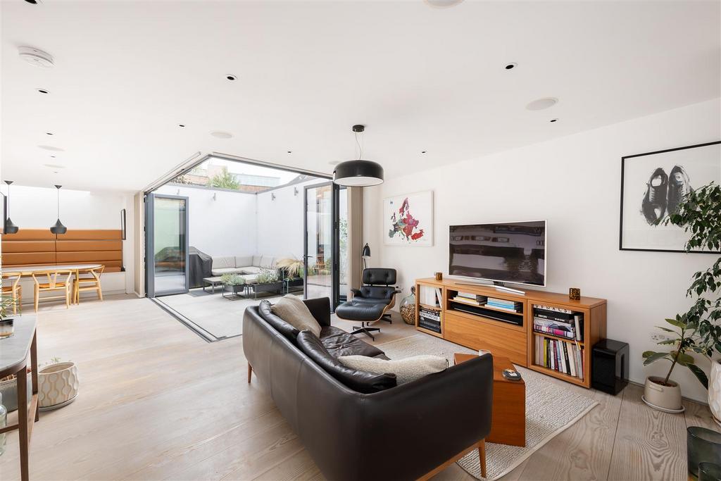 185 C Northchurch Road Hi-12.jpg
