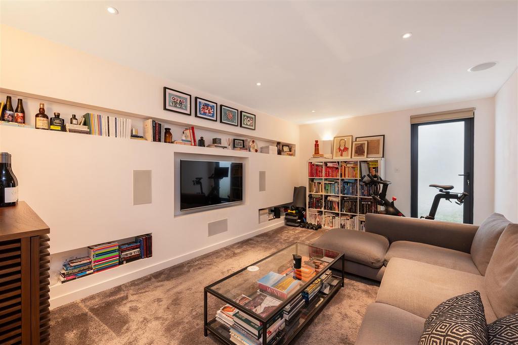 185 C Northchurch Road Hi-34.jpg
