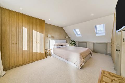 187 South Park Crescent, London, SE6 1JN