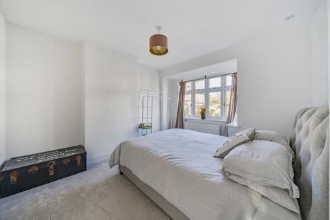 187 South Park Crescent, London, SE6 1JN