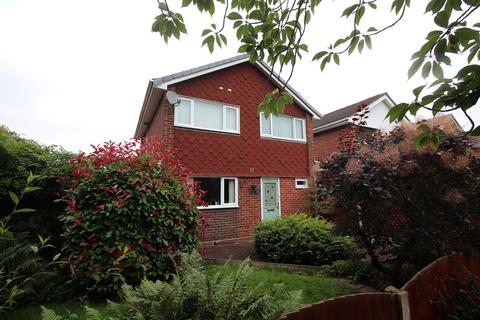 12 Ashdale Close, Kingswinford, DY6 7DN