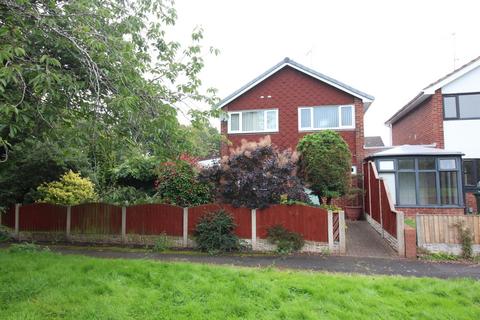 12 Ashdale Close, Kingswinford, DY6 7DN