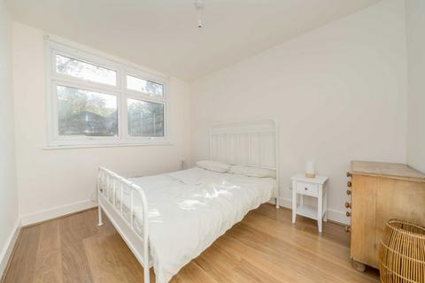 1 bedroom flat for sale, Cromwell Road, London N10