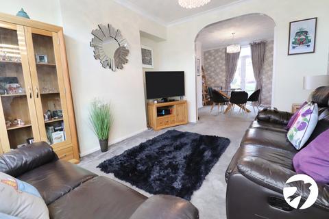 3 bedroom terraced house for sale, Basildon Road, London, SE2