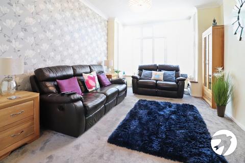 3 bedroom terraced house for sale, Basildon Road, London, SE2