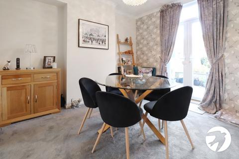 22 Basildon Road, London, SE2 0EW