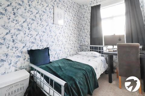 22 Basildon Road, London, SE2 0EW