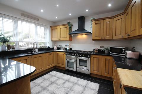 2 Brookside Way, Wall Heath, Kingswinford, DY6 9AP