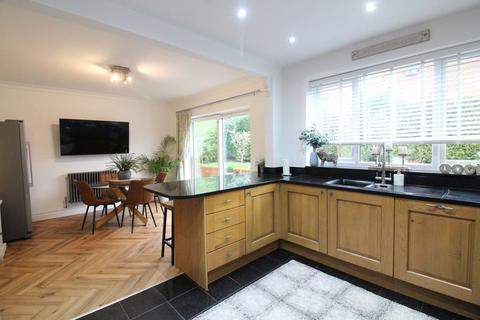 2 Brookside Way, Wall Heath, Kingswinford, DY6 9AP