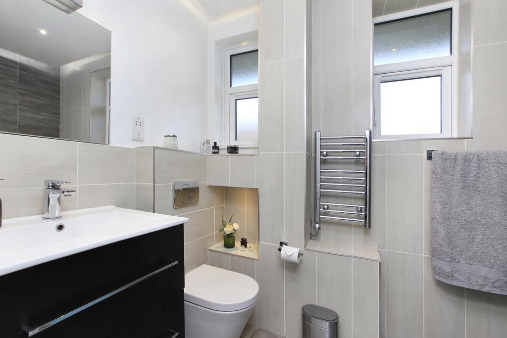 Apartment in London - View 5