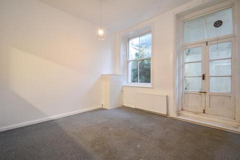 2 bedroom flat for sale, Terrace Road, St. Leonards-On-Sea