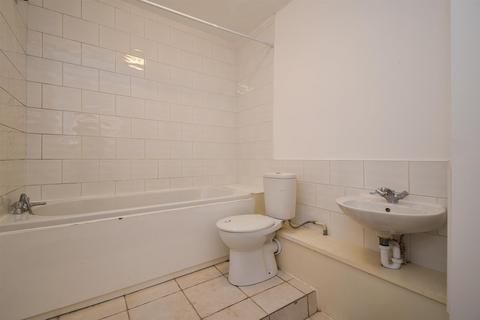 2 bedroom flat for sale, Terrace Road, St. Leonards-On-Sea