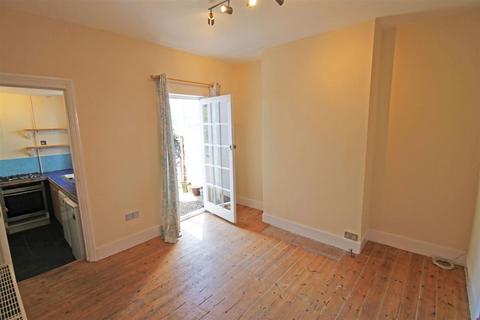 2 bedroom terraced house to rent, Hartington Street