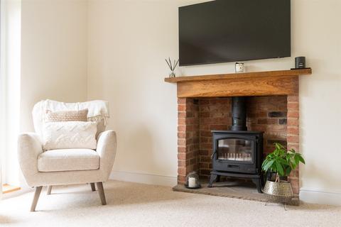 37 Beechwood Drive, Meopham, Gravesend, DA13 0TX