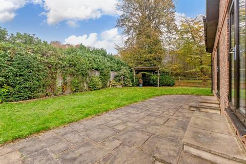37 Beechwood Drive, Meopham, Gravesend, DA13 0TX