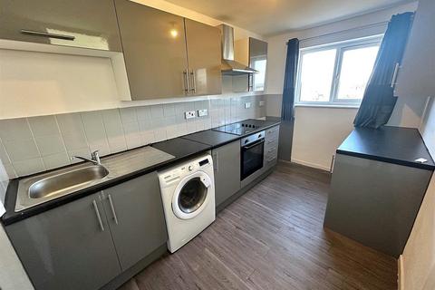 1 bedroom apartment to rent, St. Cecilia Close, Kidderminster