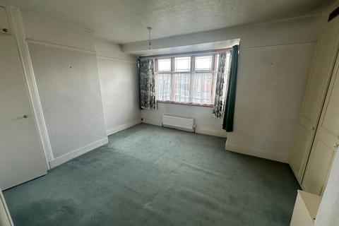 2 bedroom terraced house for sale, 125 Linley Crescent, Romford, Essex, RM7 8RB