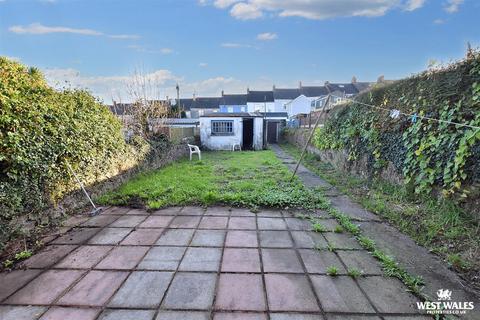 4 bedroom terraced house for sale, Laws Street, Pembroke Dock