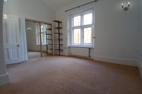 2 bedroom apartment to rent, Royal Earlswood Park, Redhill