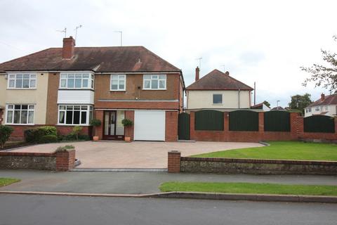 4 bedroom semi-detached house for sale, Kingsley Road, Kingswinford DY6