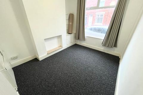 1 bedroom terraced house to rent, Lydford Street, Salford M6