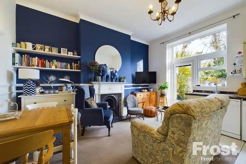 1 bedroom apartment for sale, Leacroft, Staines-upon-Thames, Surrey, TW18