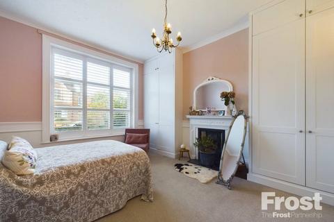 1 bedroom apartment for sale, Leacroft, Staines-upon-Thames, Surrey, TW18