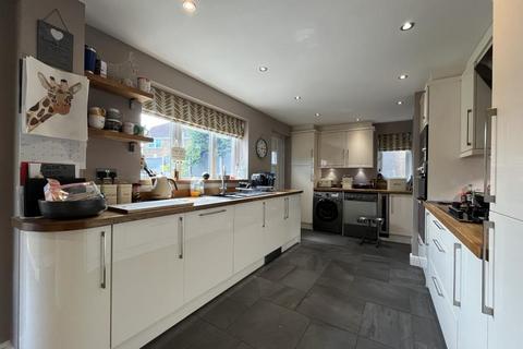 4 bedroom detached house for sale, Thorpe Downs Road, Church Gresley DE11