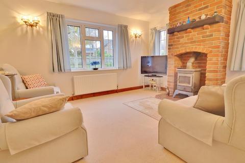 3 bedroom chalet for sale, Atheling Road, Hythe