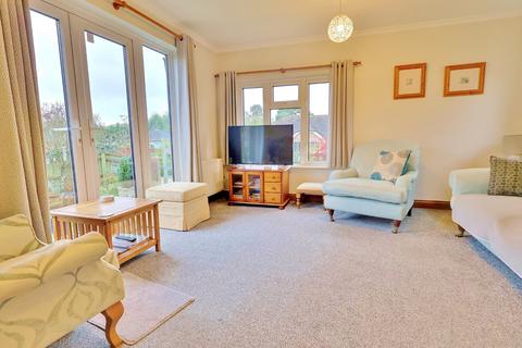 3 bedroom chalet for sale, Atheling Road, Hythe