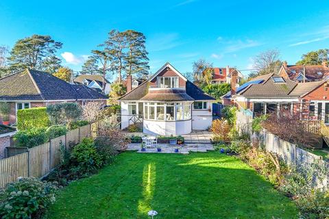 4 bedroom chalet for sale, Elphinstone Road, Highcliffe, Christchurch, BH23