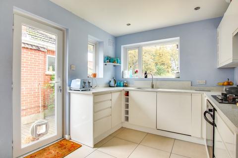 undefined, Elphinstone Road, Highcliffe, Christchurch, BH23