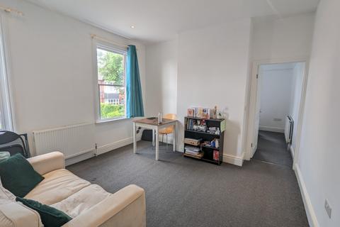 1 bedroom flat to rent, London Road, Kettering, NN16