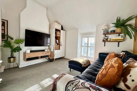 2 bedroom apartment for sale, Wharf Lane, Old Stratford, Milton Keynes, MK19