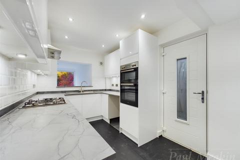 18 Crest Road, South Croydon, CR2 7JQ