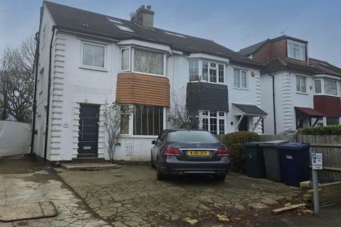 4 bedroom semi-detached house for sale, Holders Hill Road, London, NW7