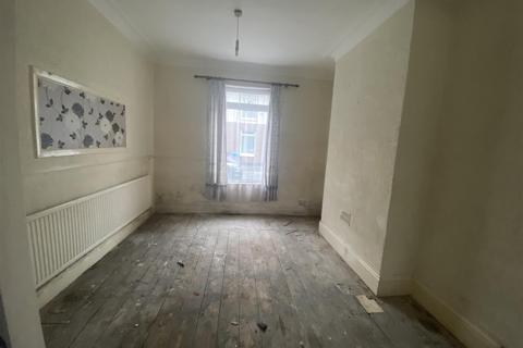 2 bedroom house for sale, Gee Street, Hull